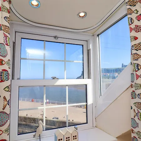 Beachfront בית נופש *