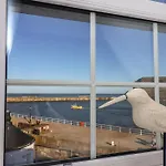 Beachfront بيت للعطل *