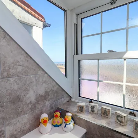 Beachfront Tatil Evi