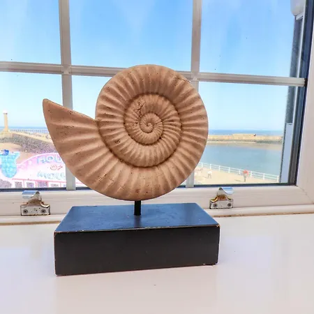 Beachfront * 惠特比